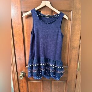 💜 CLEARANCE ONE SEPTEMBER Blue knit and Polka dot ruffled hem tank top. Size M